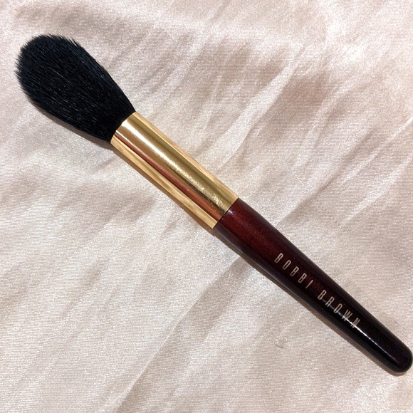 3/$33 Like NEW Bobbi Brown Powder & Eye/Brow Brush - LE Gold Red Midi Travel - Picture 2 of 6